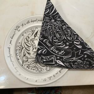 Disney Beauty & the Beast Dinner Plate & Napkin